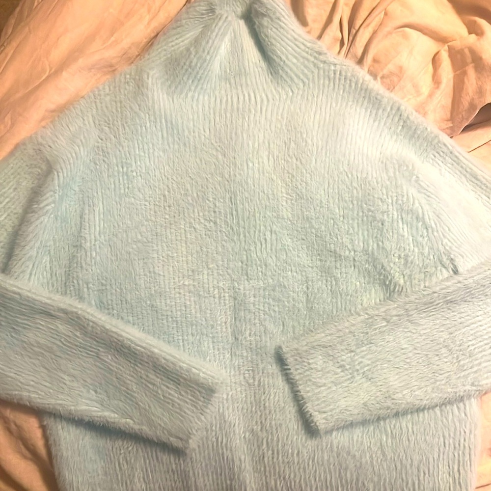 Tanya Taylor sweater. From RTR. No flaws. Supper cozy and soft